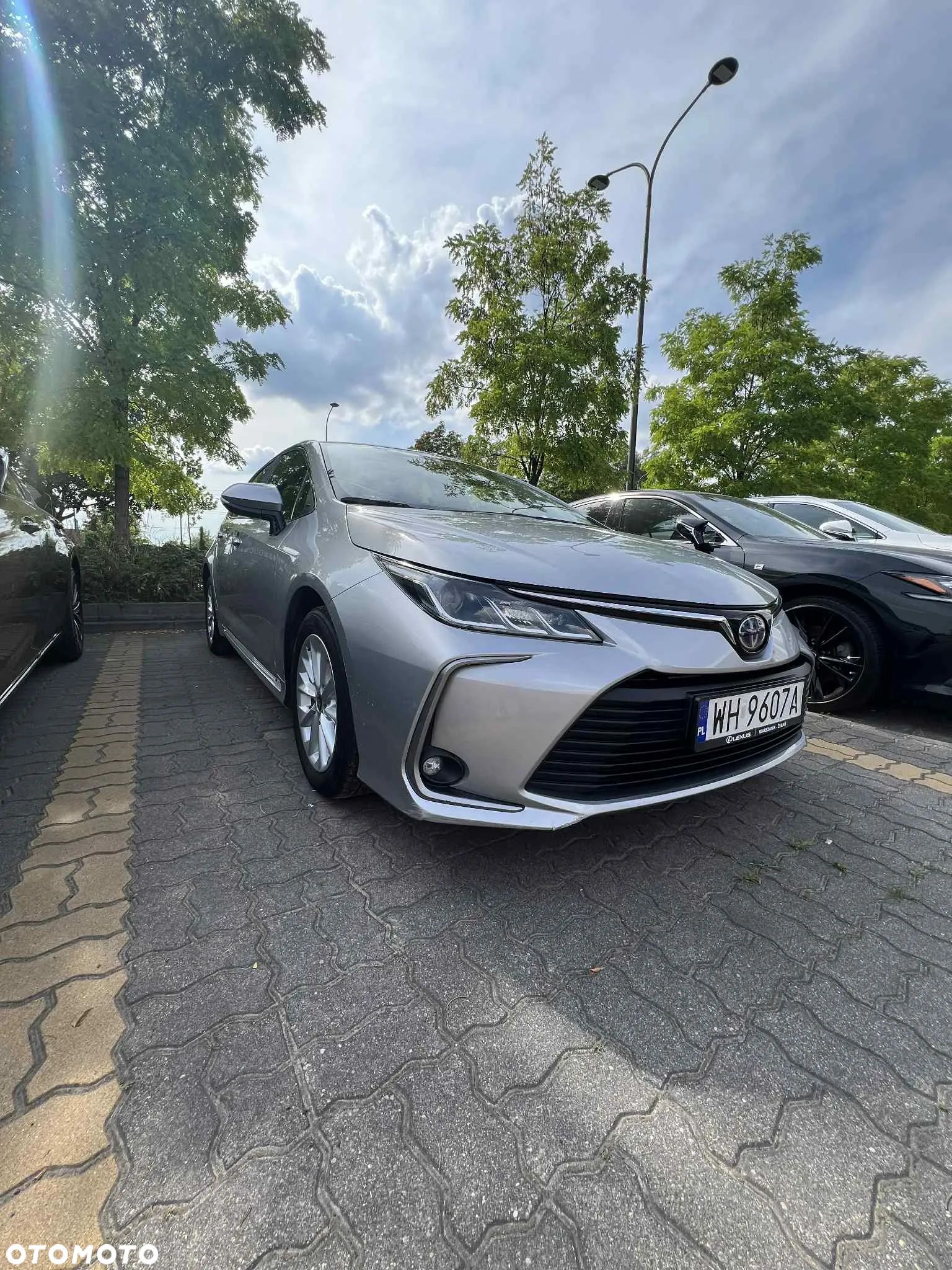 Toyota Corolla - 1