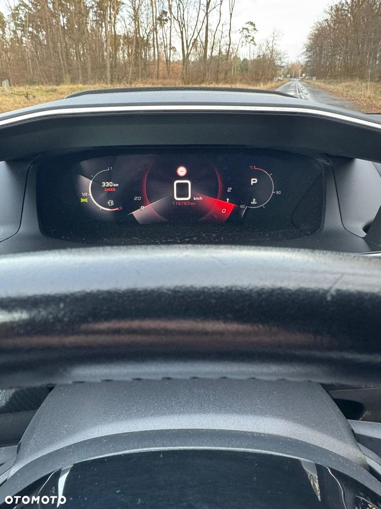 Peugeot 208 1.2 PureTech Active S&S EAT8 - 8