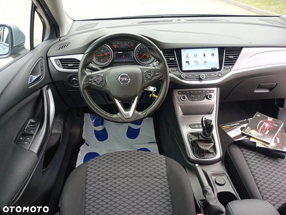 Opel Astra 1.4 Turbo Innovation - 24
