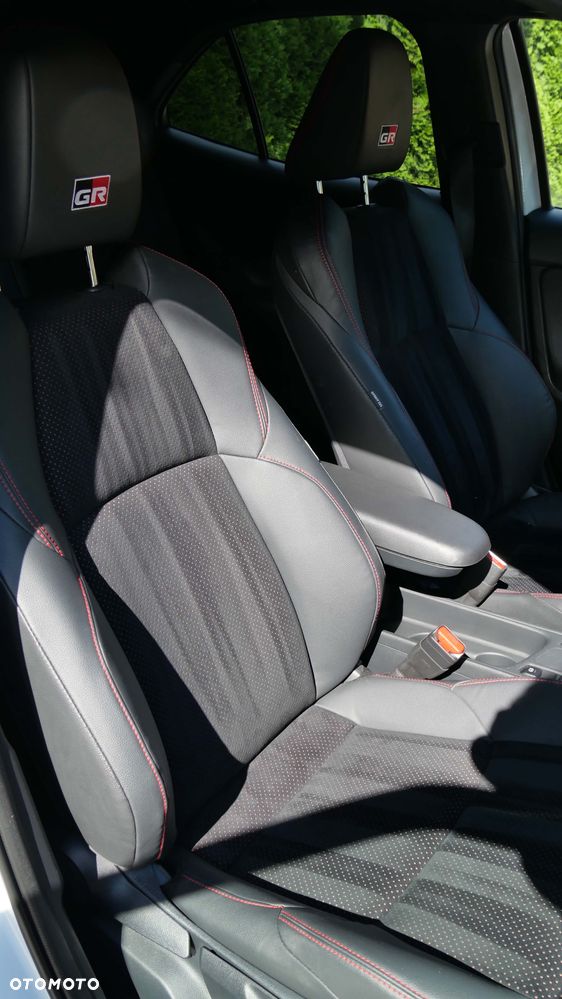 Toyota Yaris Cross - 17