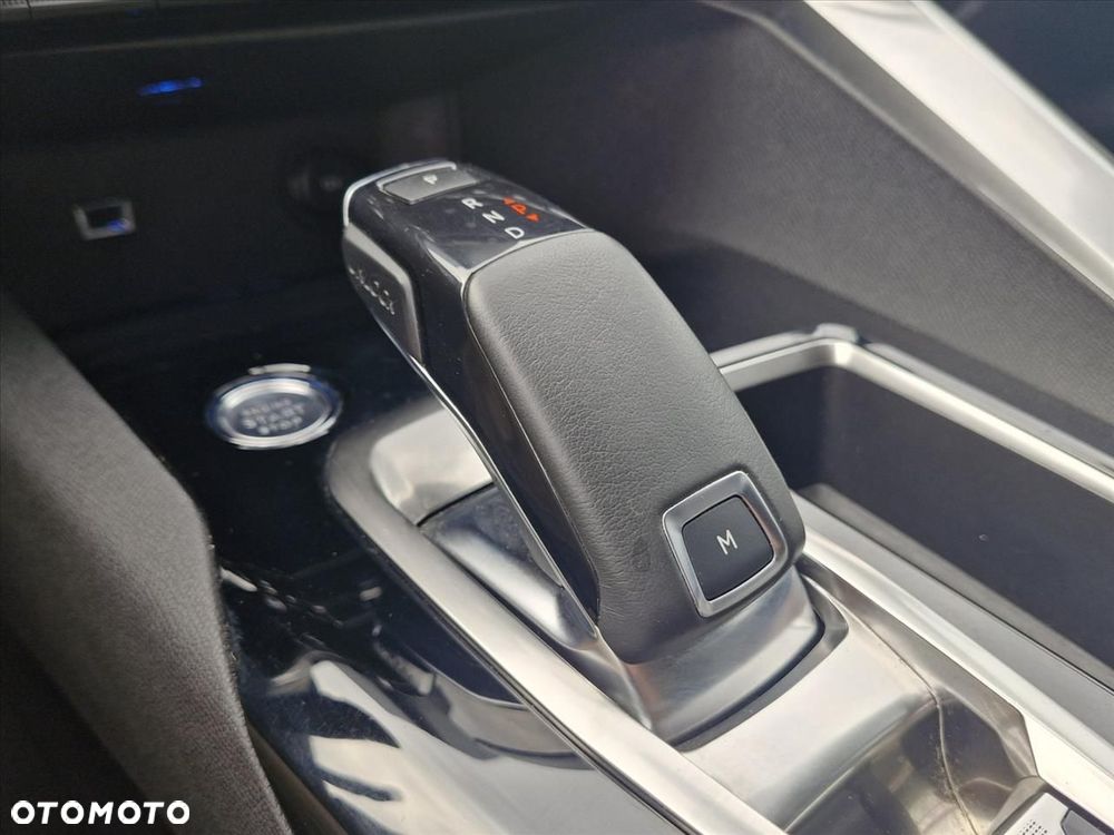 Peugeot 5008 2.0 BlueHDI Crossway S&S EAT8 - 17