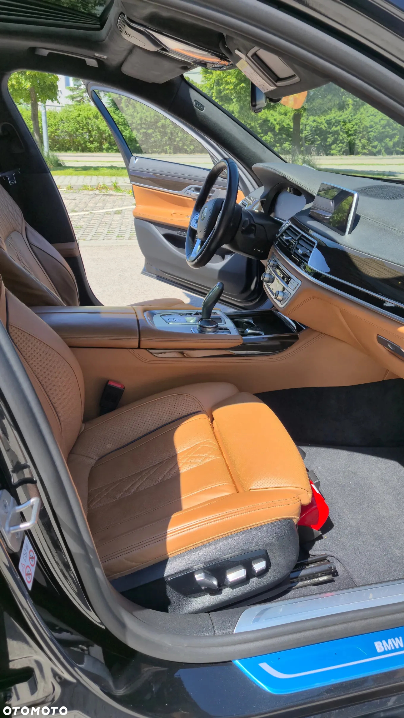 BMW Seria 7 750Li xDrive - 11