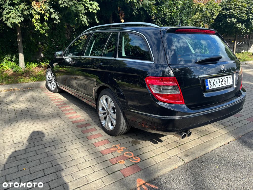 Mercedes-Benz Klasa C 180 CGI Automatik BlueEFFICIENCY Avantgarde - 8