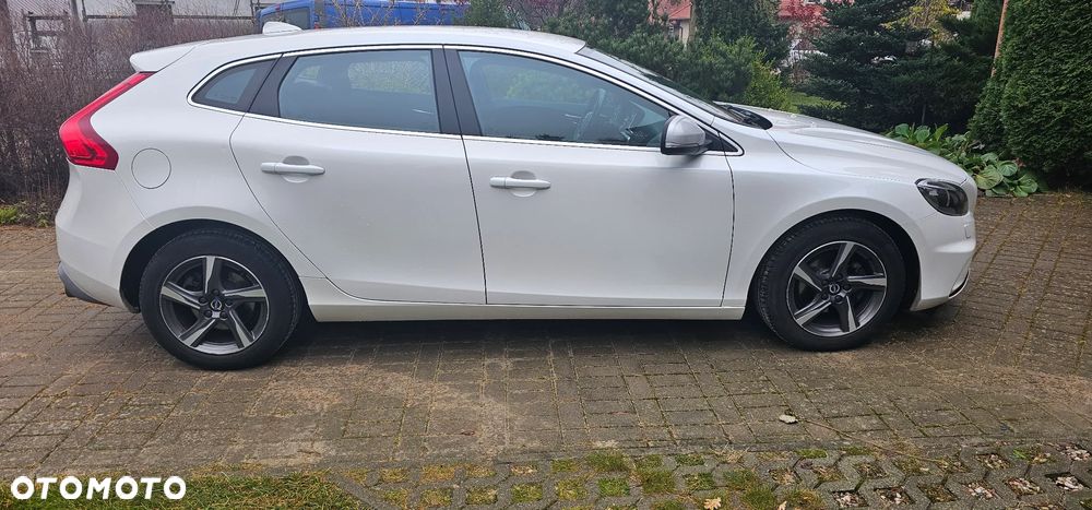 Volvo V40 D2 RDesign - 16