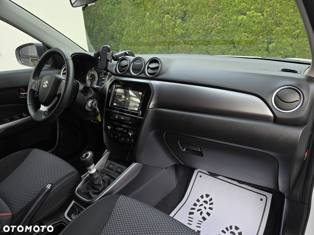 Suzuki Vitara 1.4 Boosterjet SHVS Premium 2WD - 35