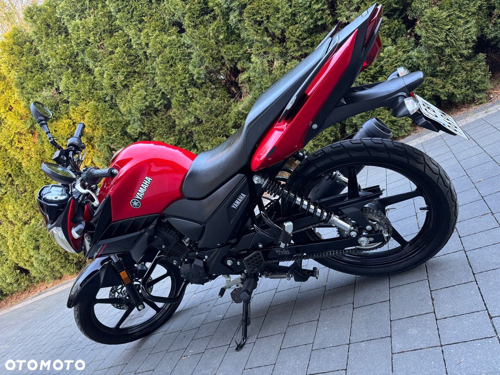 Yamaha YBR - 6