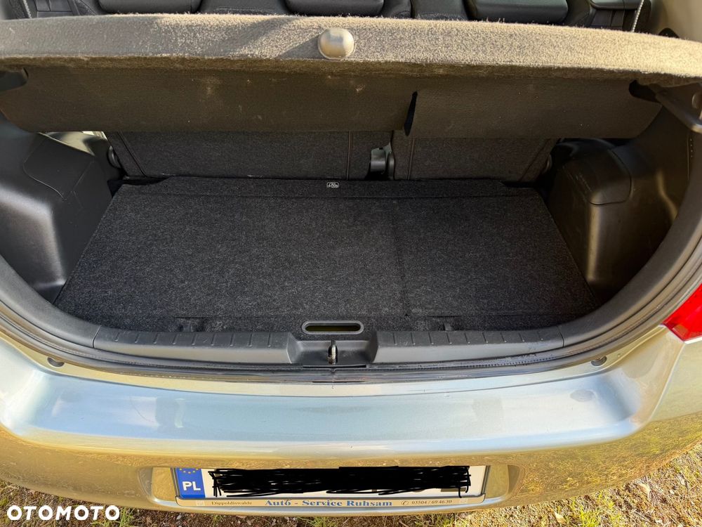 Toyota Yaris - 8