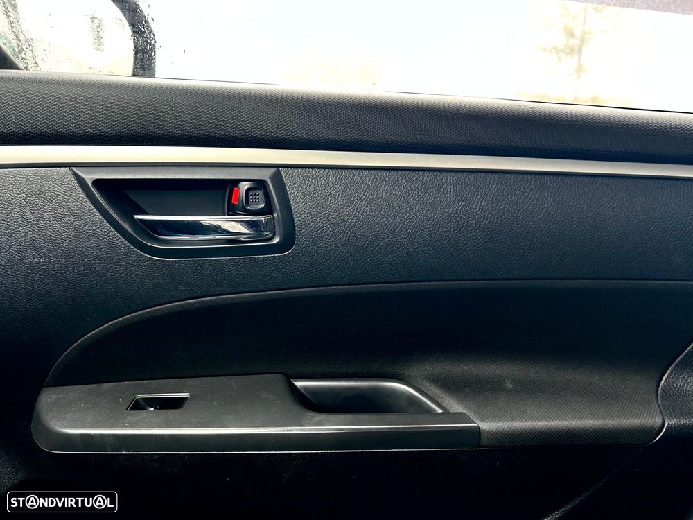 Suzuki Swift 1.2 VVT GLX - 23