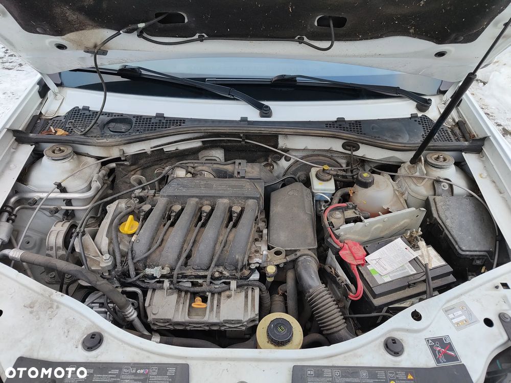 Dacia Duster 1.6 16V 4x4 Prestige - 23