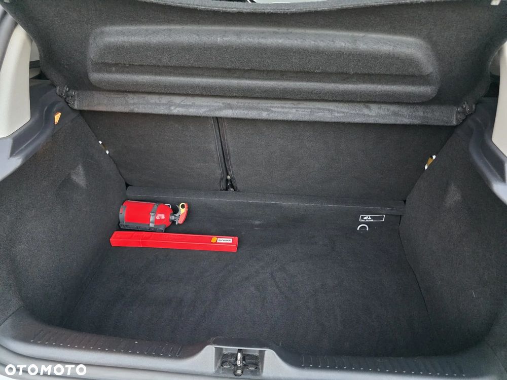 Renault Clio - 23