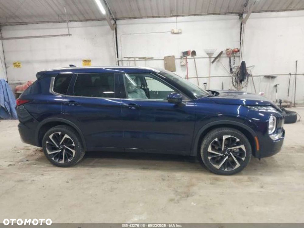 Mitsubishi Outlander - 7
