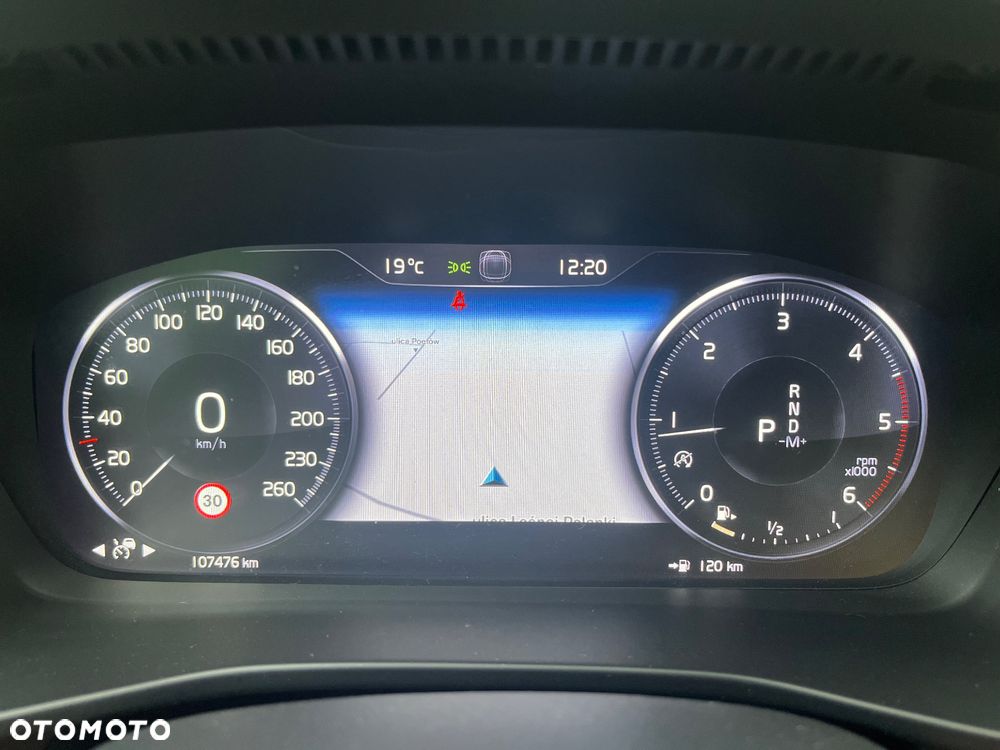 Volvo XC 40 D3 Momentum Pro - 29