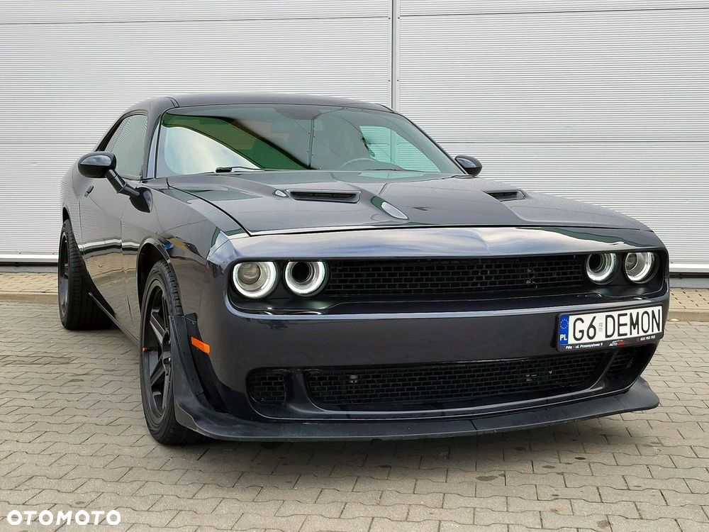 Dodge Challenger - 4
