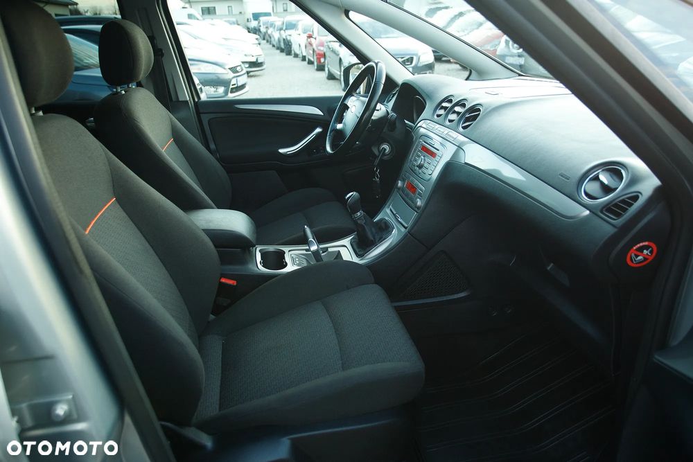 Ford S-Max 2.0 FF Titanium - 16