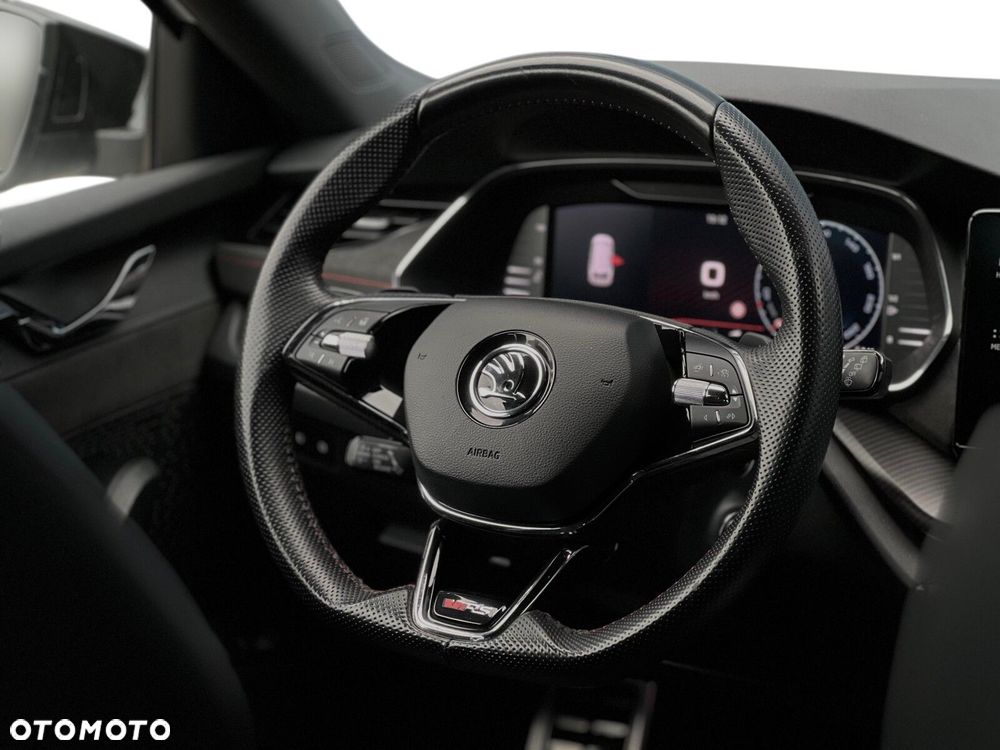 Skoda Octavia 2.0 TSI RS DSG - 24