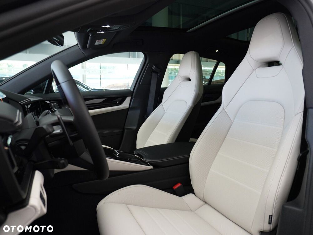 Porsche Panamera 4S E-Hybrid PHEV - 31