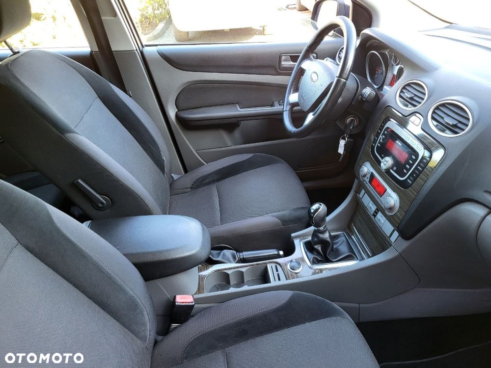 Ford Focus - 21