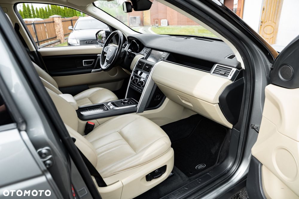 Land Rover Discovery Sport 2.0 TD4 HSE - 24