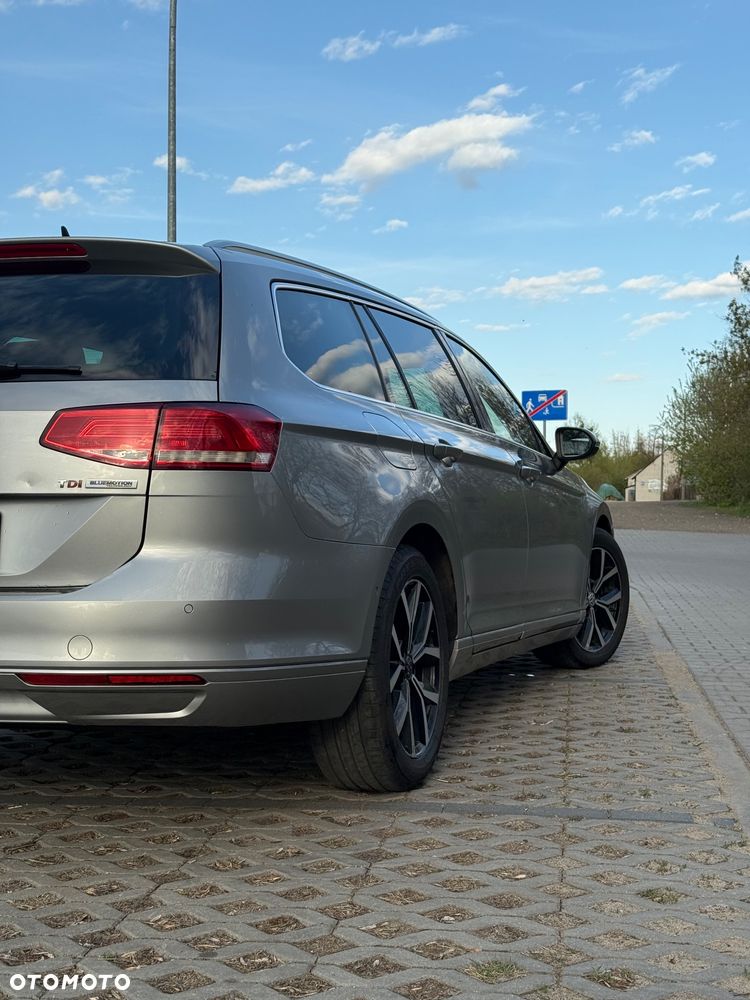 Volkswagen Passat - 2