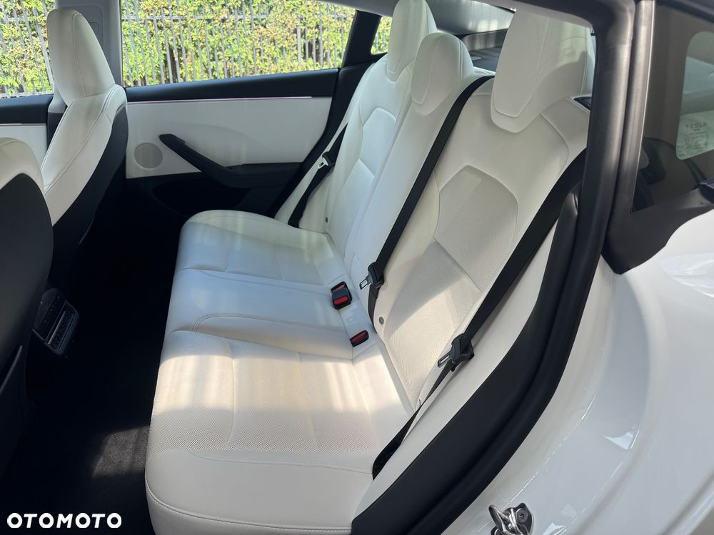 Tesla Model 3 Long Range AWD Premium - 17