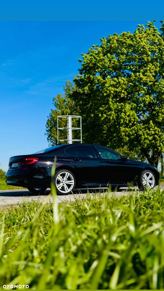 BMW Seria 7 750i xDrive - 3