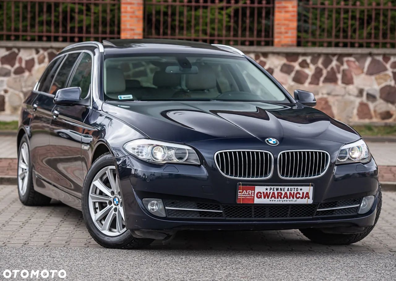 BMW Seria 5 520d Touring Luxury Line - 1