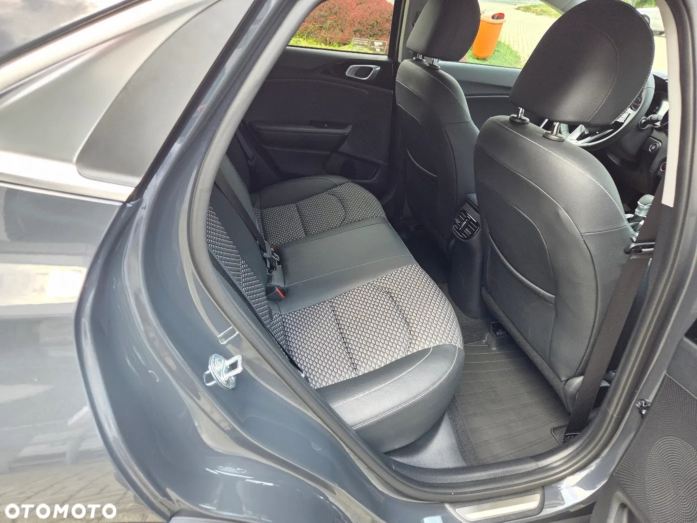 Kia XCeed 1.6 T-GDI L Business Line DCT - 16