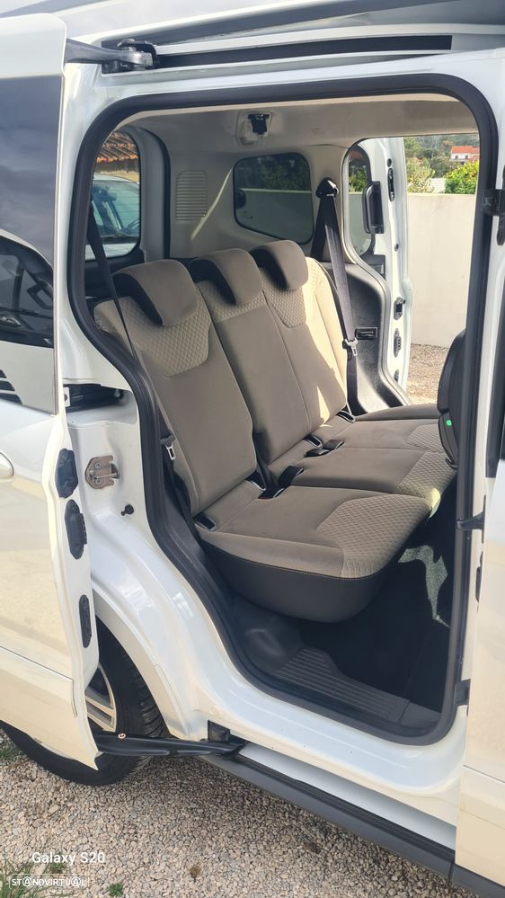 Ford Tourneo Courier 1.0 EcoBoost Titanium - 9