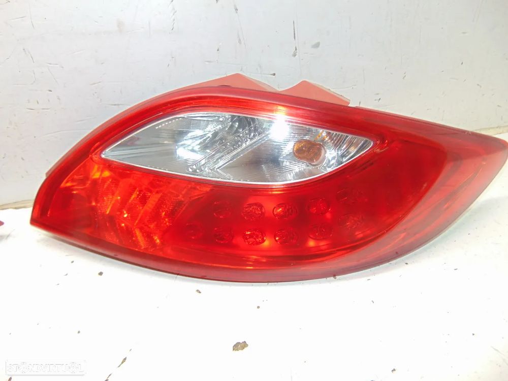 Mazda 2 farolins - 4