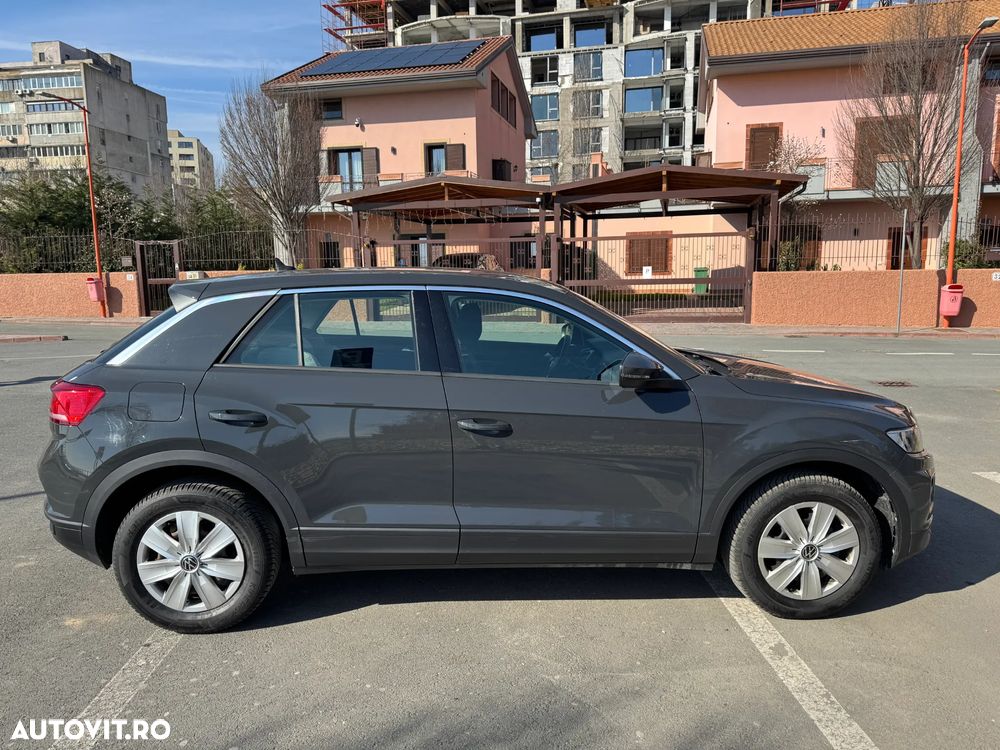 Volkswagen T-Roc - 4