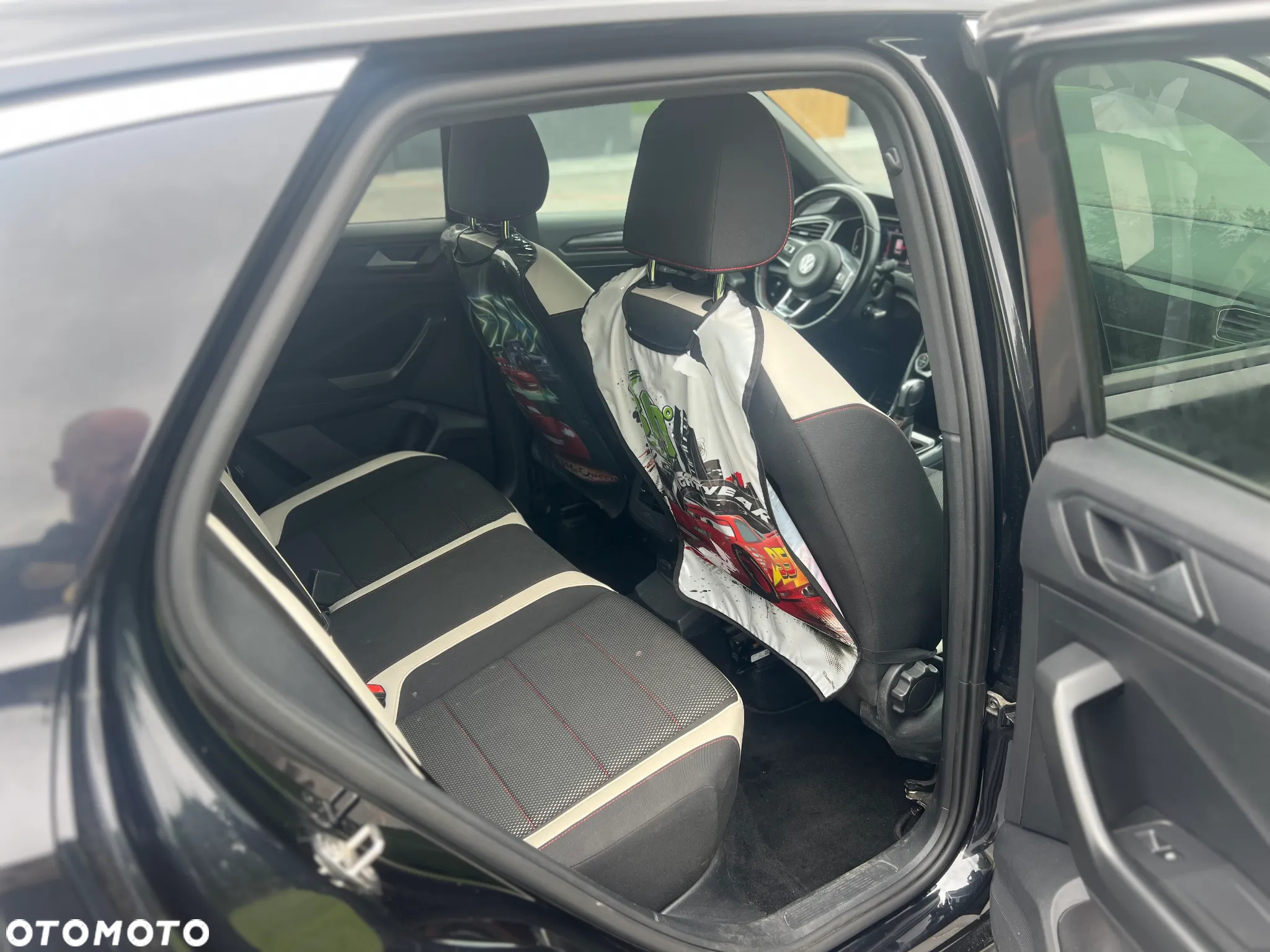 Volkswagen T-Roc - 8