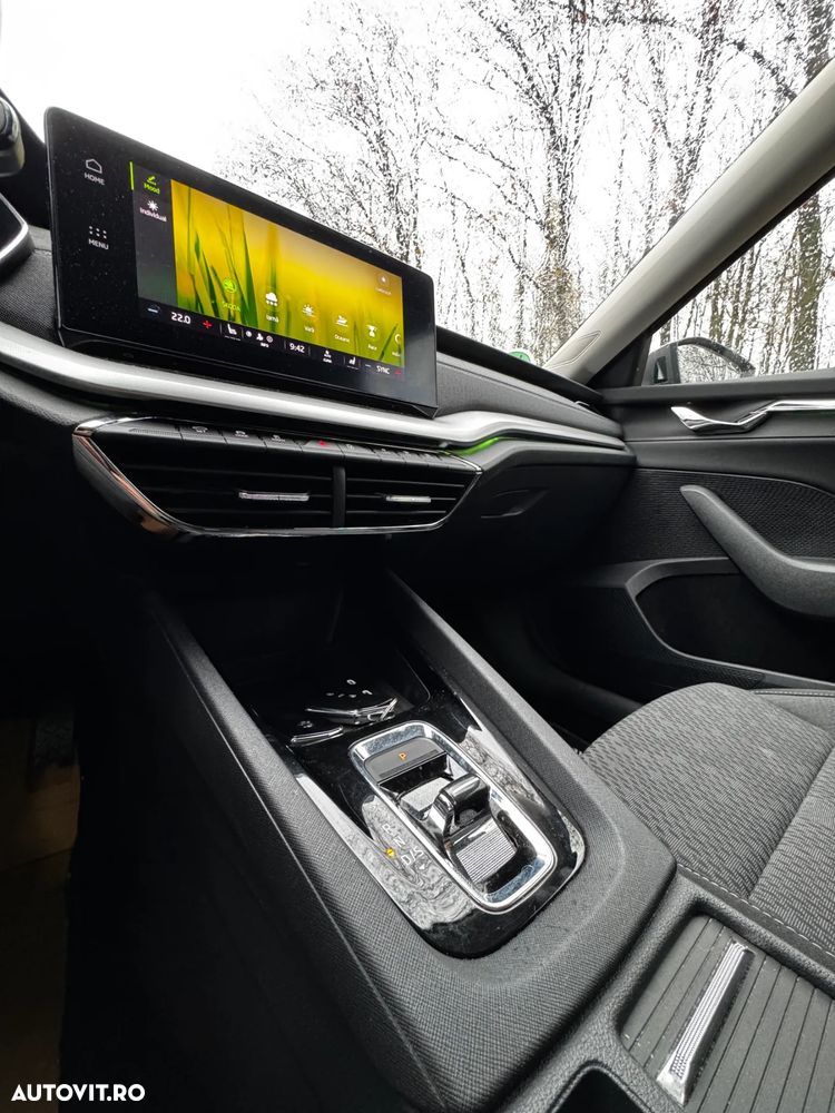 Skoda Octavia Combi 2.0 TDI DSG Exclusive Plus - 19