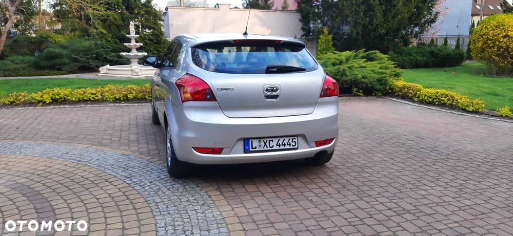 Kia Ceed - 7