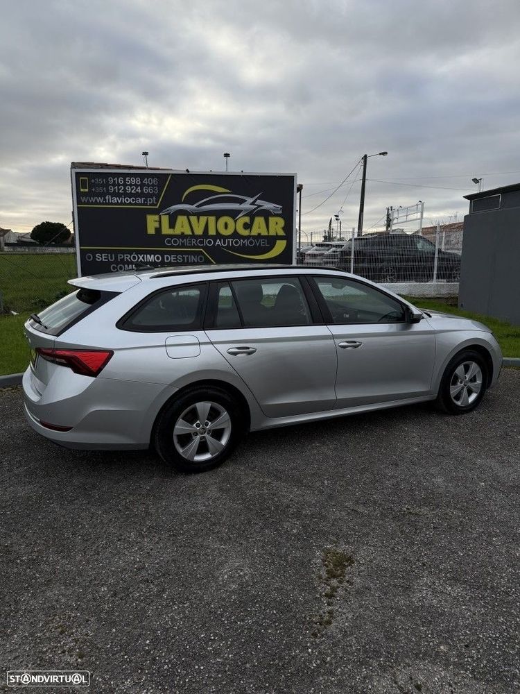 Skoda Octavia Break 2.0 TDI DSG Premium Edition - 8