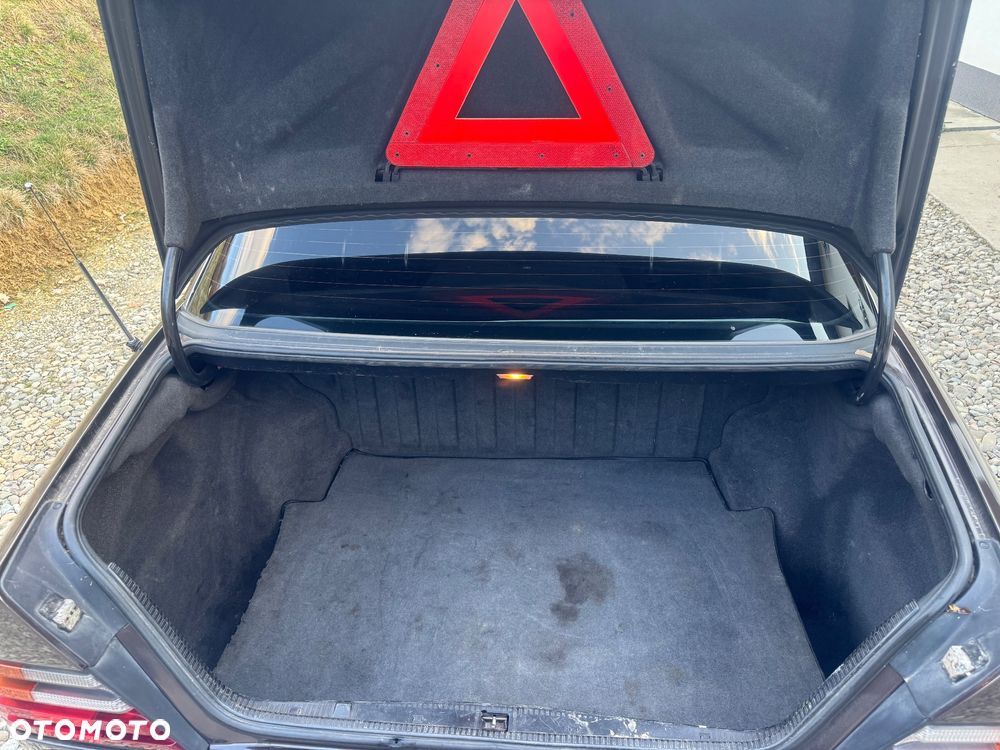 Mercedes-Benz W124 (1984-1993) - 19