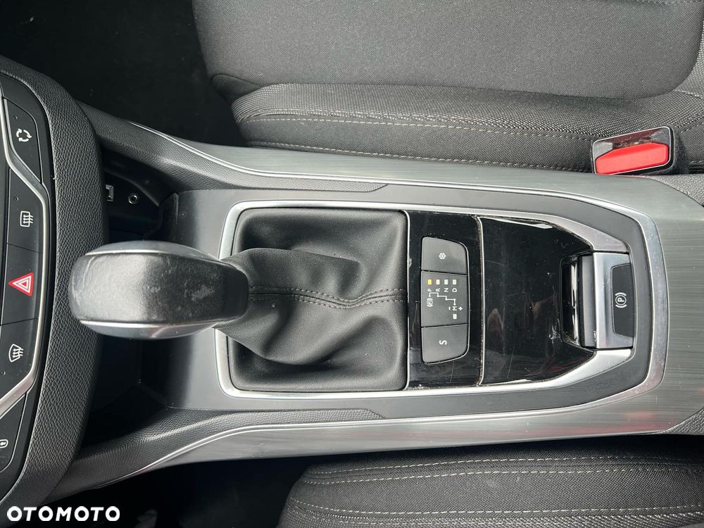 Peugeot 308 1.2 PureTech Allure S&S - 18