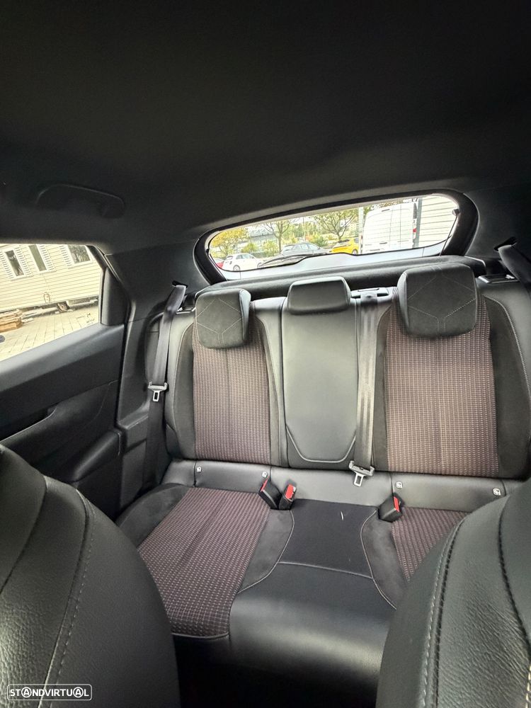 DS DS3 Crossback PureTech 130 Aut. PERFORMANCE LINE + - 13