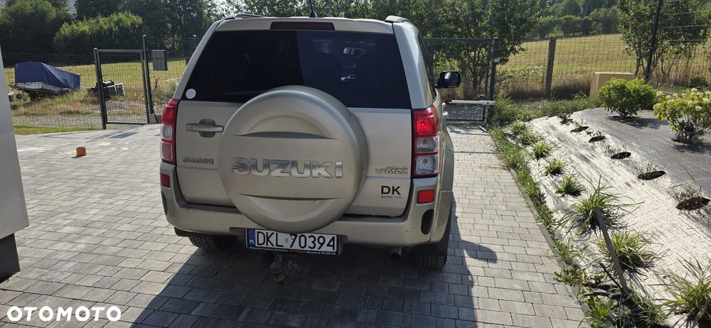 Suzuki Grand Vitara 2.0 - 13