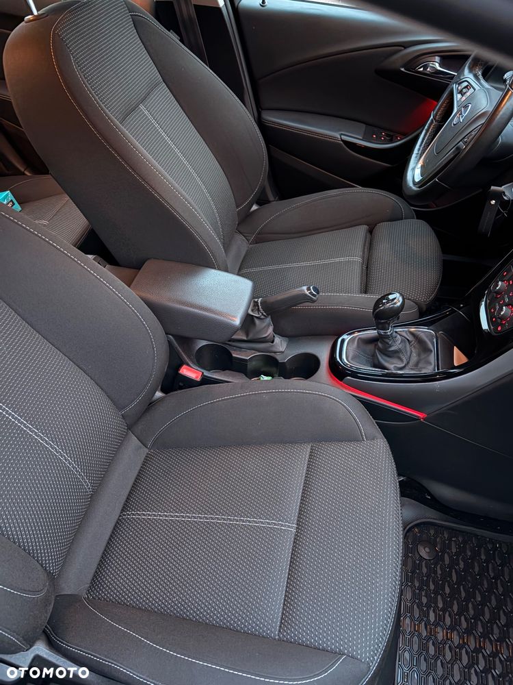 Opel Astra 1.4 T Business EU6 - 10