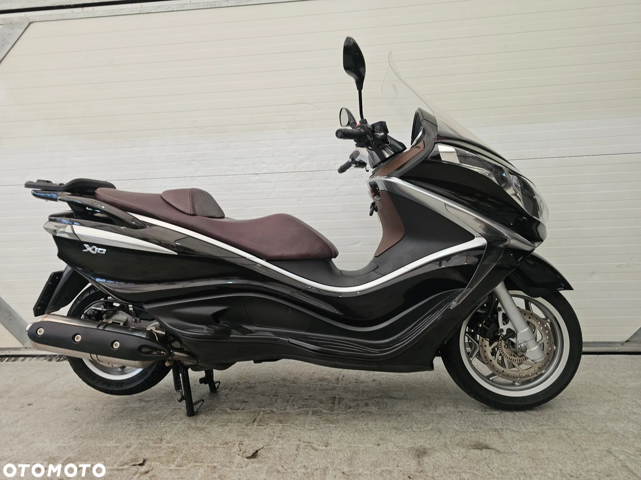 Piaggio X10 - 8