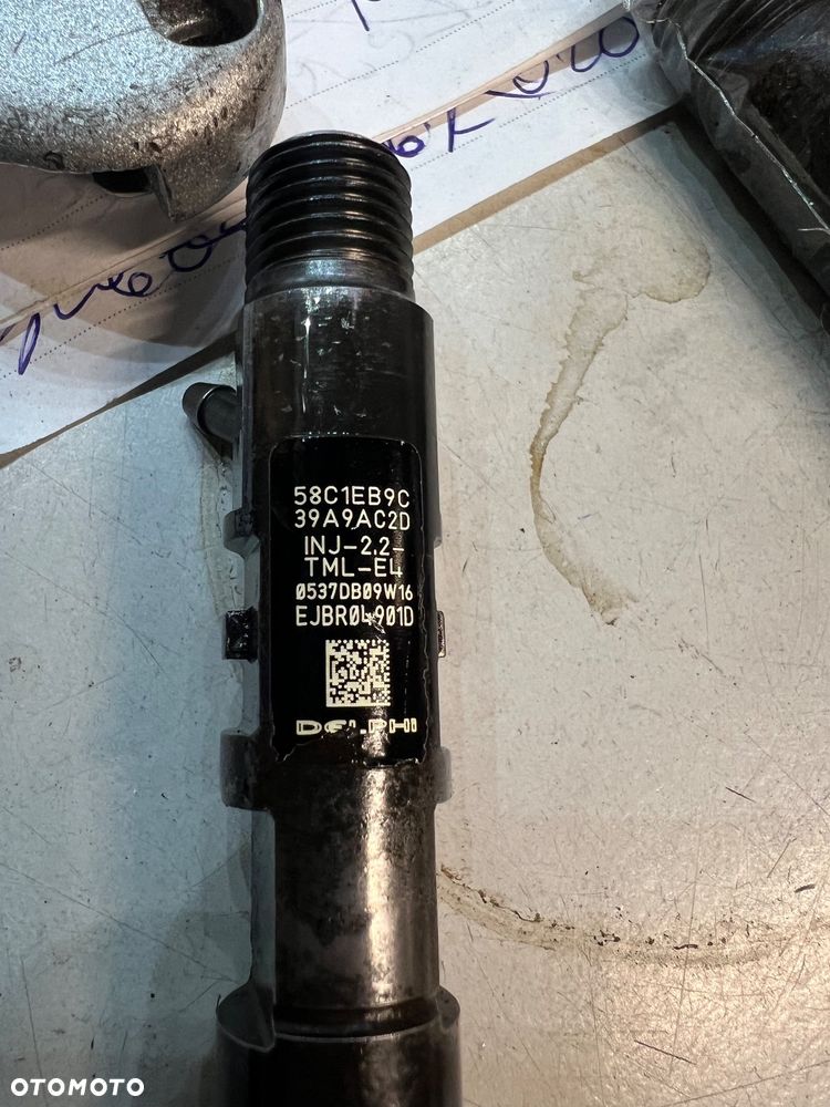 Wtryskiwacz paliwa sprawny tata xenon Safari 2.2dicor - 2