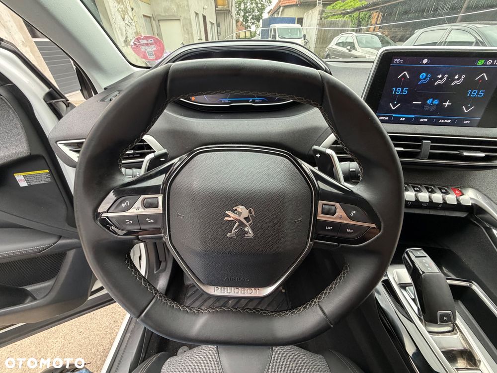 Peugeot 3008 PureTech 130 Stop & Start GPF EAT8 Allure - 19