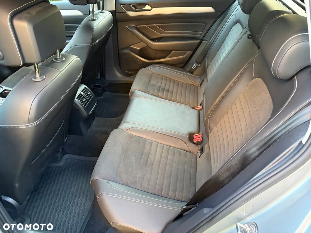 Volkswagen Passat 2.0 TDI EVO Elegance DSG - 11