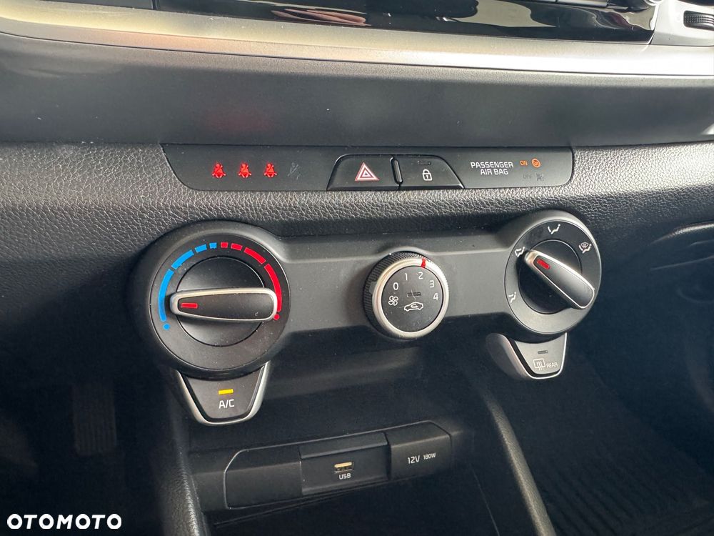 Kia Stonic 1.0 T-GDI MHEV M - 26