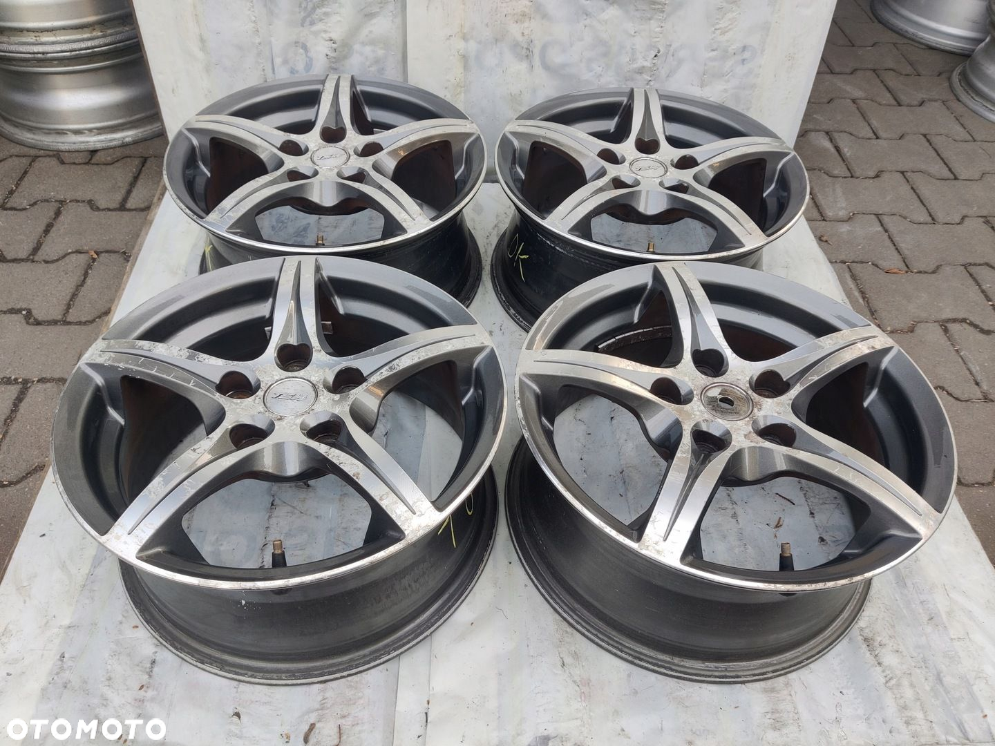 Felgi 5x108 5x110 5x112 5x114,3 6,5J 15" ET42 592 - 3