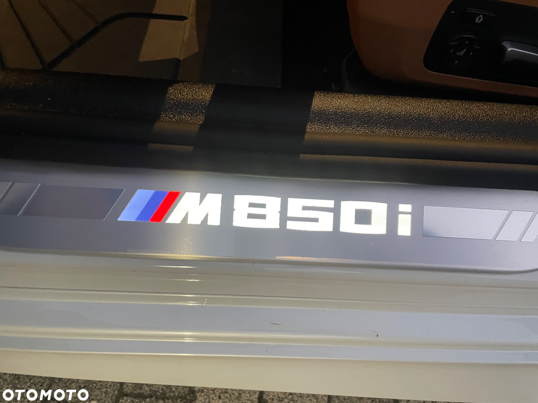 BMW Seria 8 M850i xDrive - 36