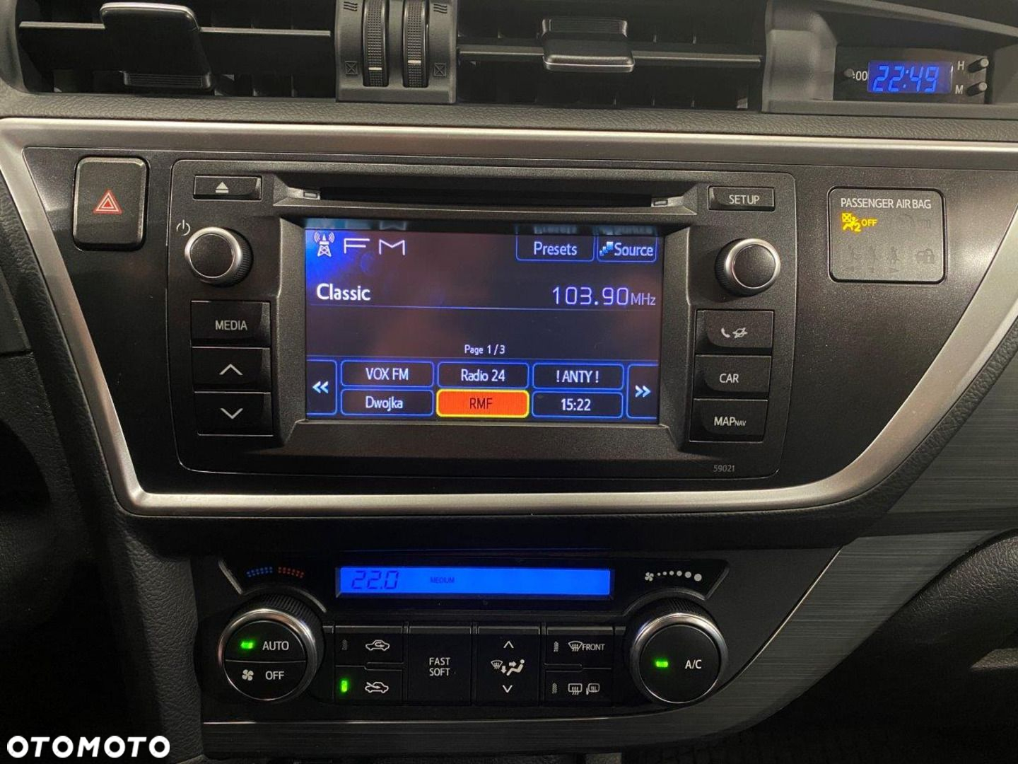 Toyota Auris 1.6 Premium Comfort - 13