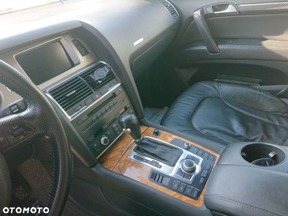 Audi Q7 - 9
