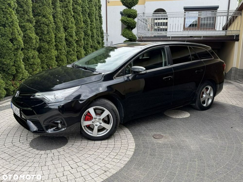 Toyota Avensis - 2
