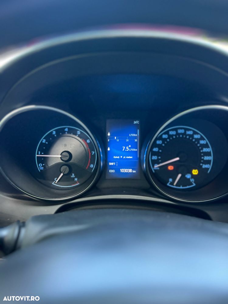 Toyota Auris 1.2 L Turbo Sol + - 8
